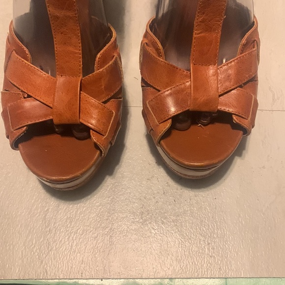N.Y.L.A. Women's Brown Leather Strap Heeled Sandals Size 10 (FLAWS) - Picture 10 of 15